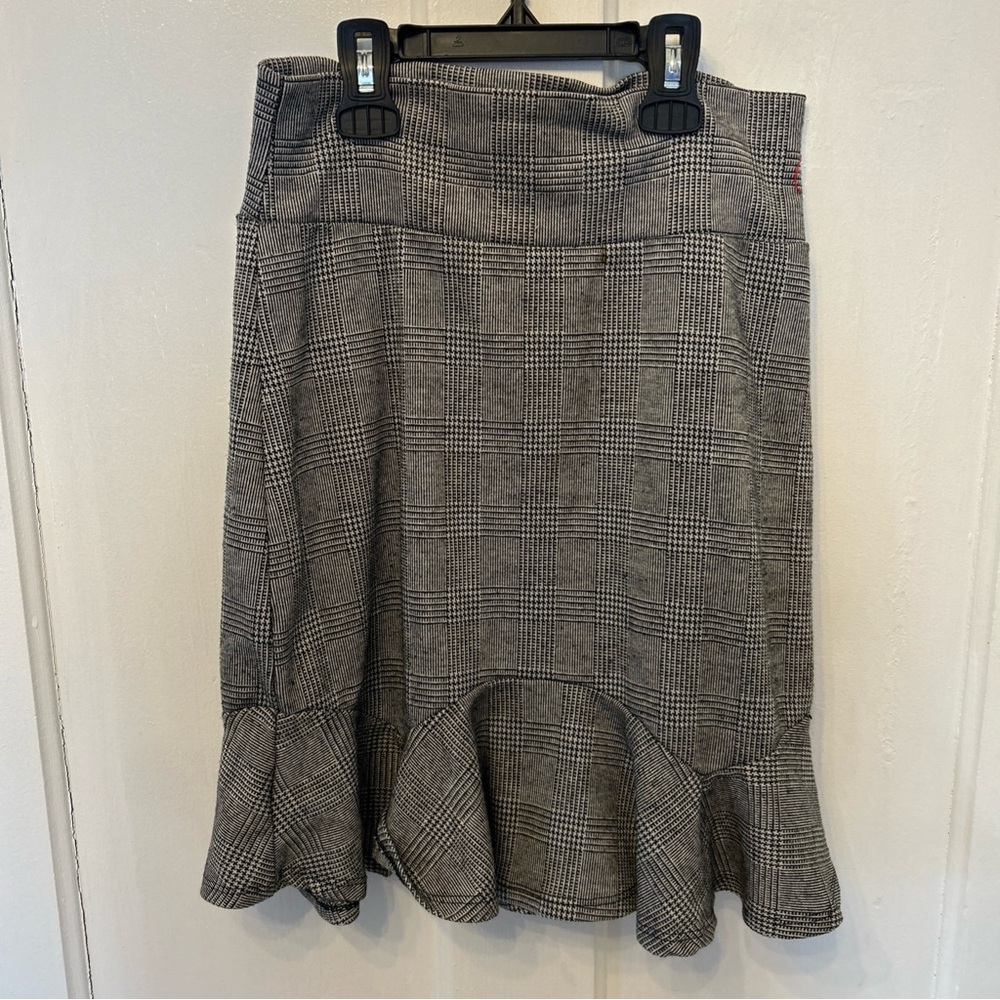 Fashion Nova Gray Asymmetrical Plaid Skirt
